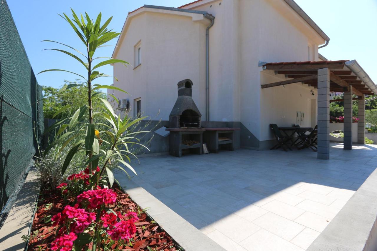 Apartment Mirjana